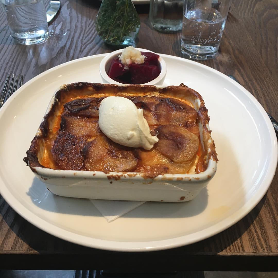 Layered potato’s and sausage