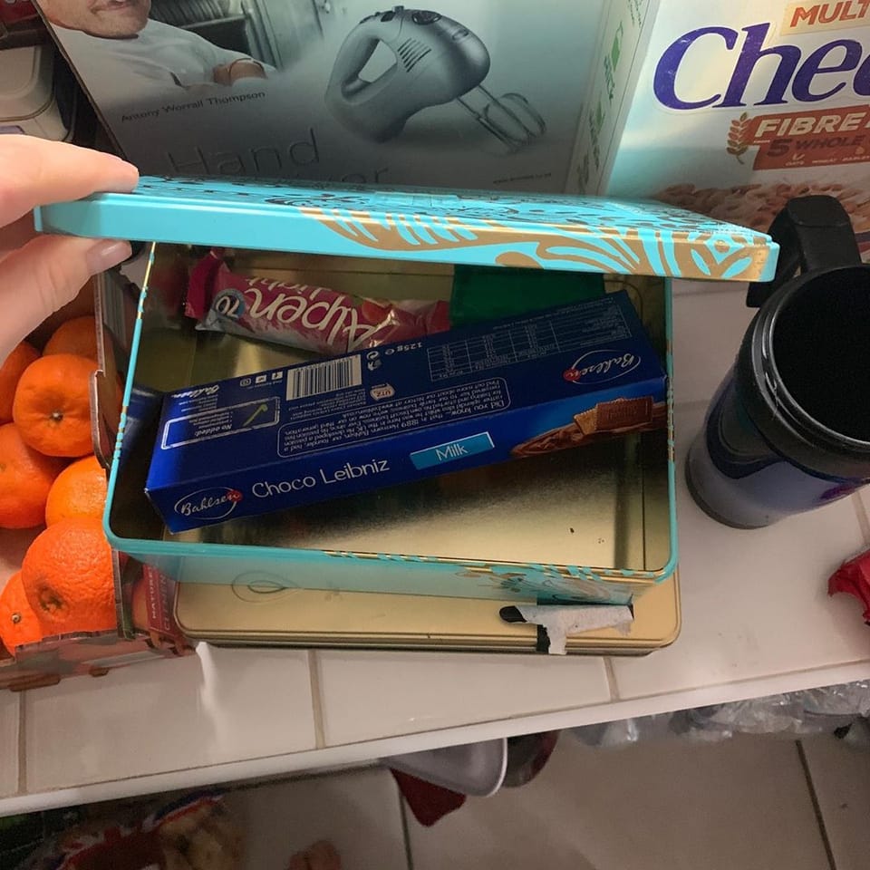 Inside the box there was normal #chocoliebniz ! Oh lord