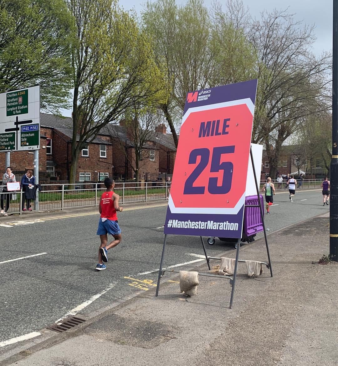 There is something about the marathon atmosphere that is just so awesome